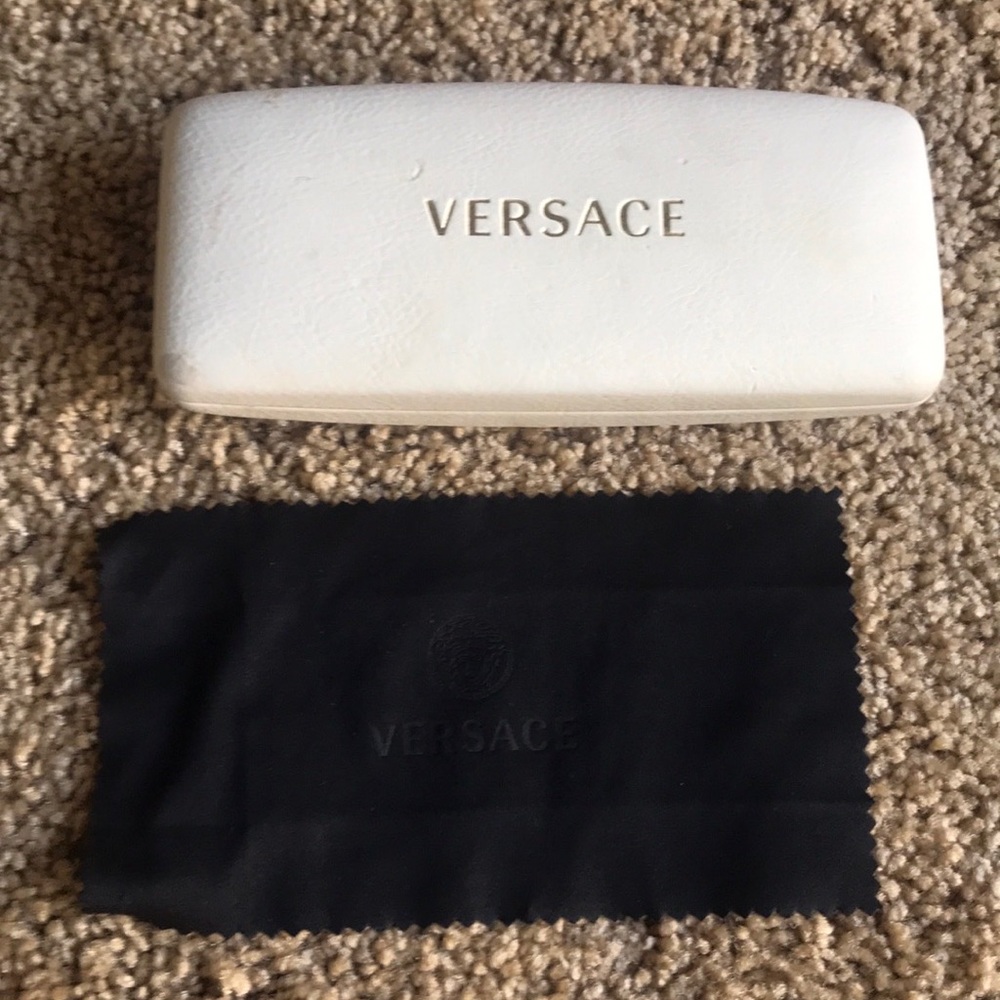 Versace glasses case with cloth